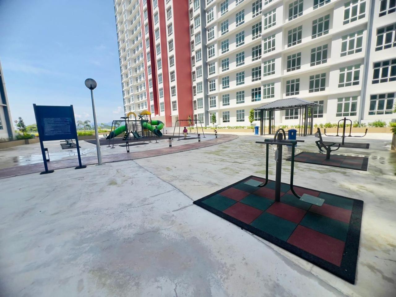 Anderson By Apartment *