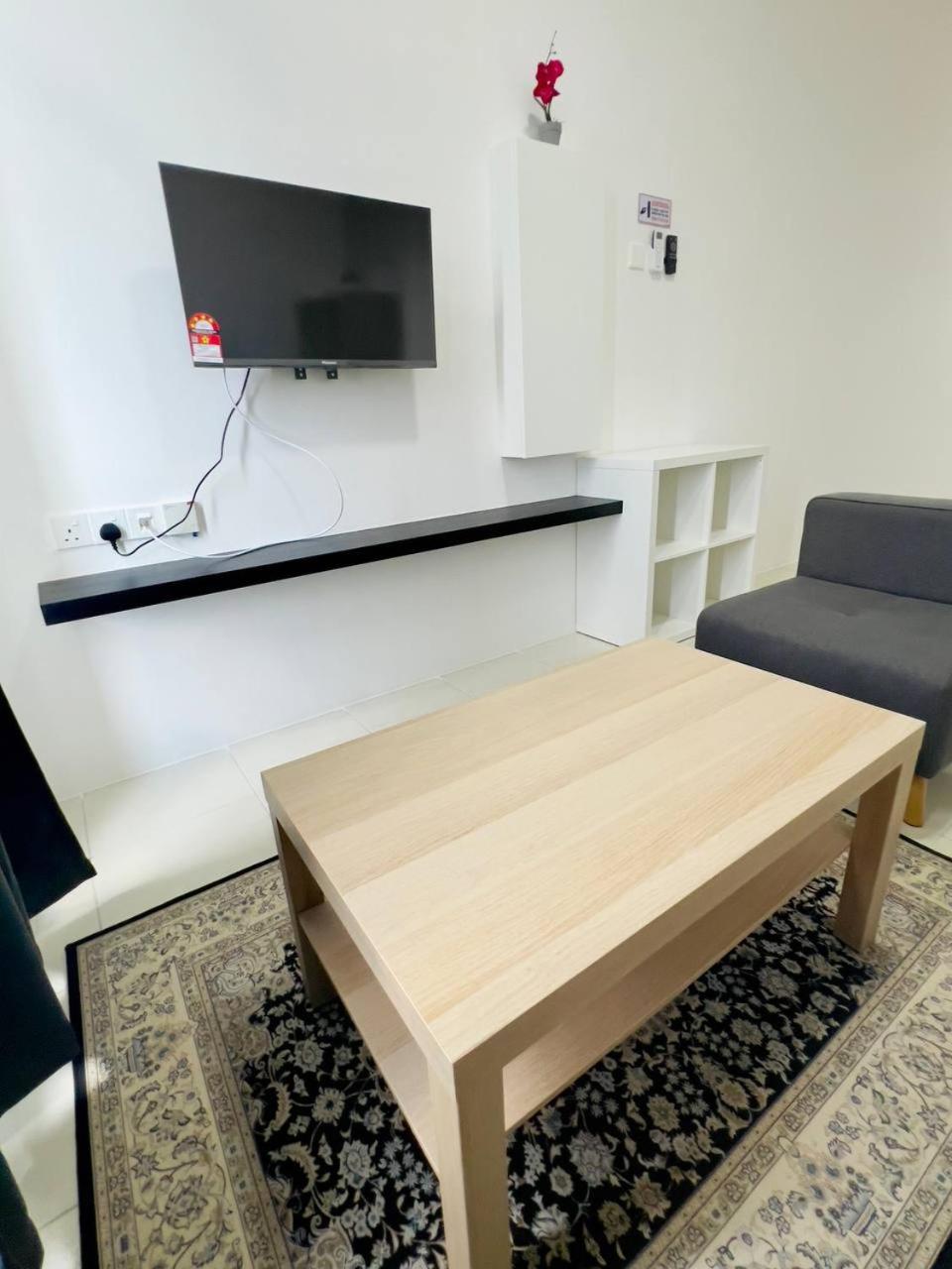 Anderson By Apartment *